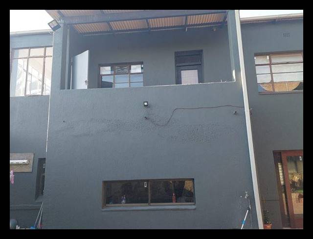 3 BEDROOM HOUSE FOR SALE IN KENSINGTON